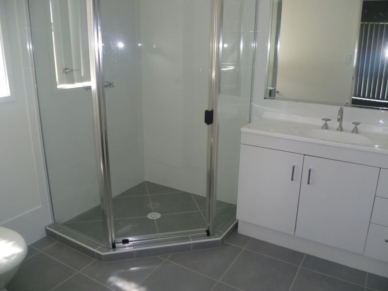 33 Byng Road, Birkdale QLD 4159