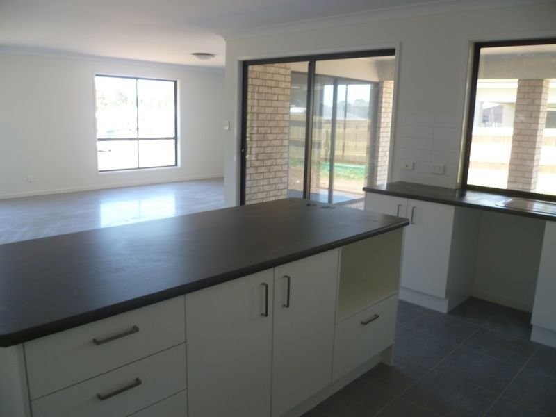 33 Byng Road, Birkdale QLD 4159