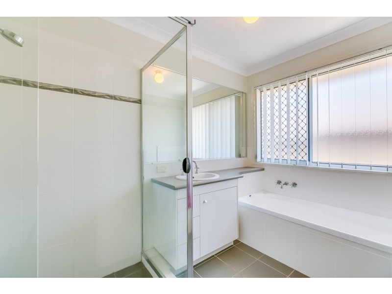 47 MacFarlan Street, Birkdale QLD 4159