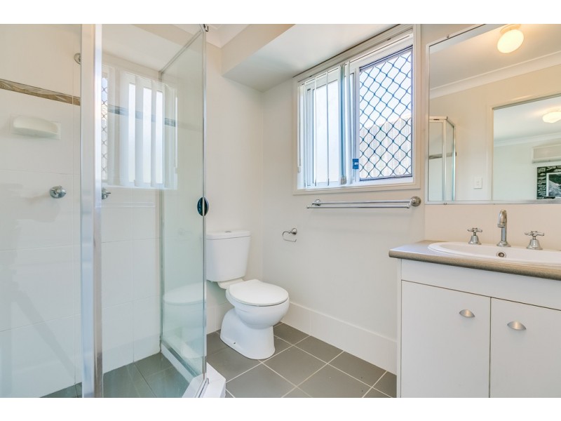 47 MacFarlan Street, Birkdale QLD 4159