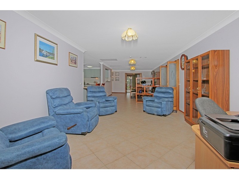 42 Calga Crescent, Catalina NSW 2536