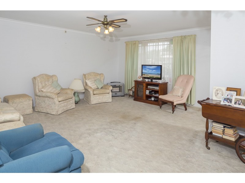 32 Melaleuca Crescent, Catalina NSW 2536