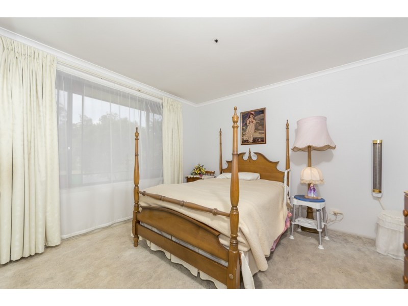 32 Melaleuca Crescent, Catalina NSW 2536