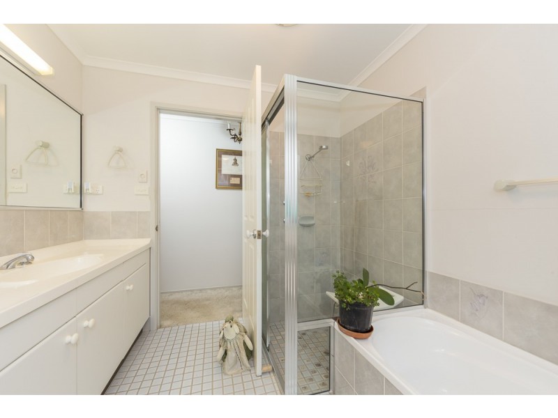 32 Melaleuca Crescent, Catalina NSW 2536