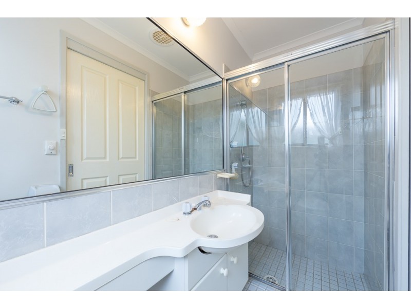 32 Melaleuca Crescent, Catalina NSW 2536