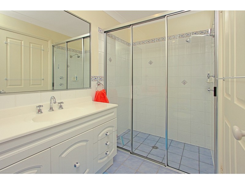 3 Blaxland Crescent, Sunshine Bay NSW 2536