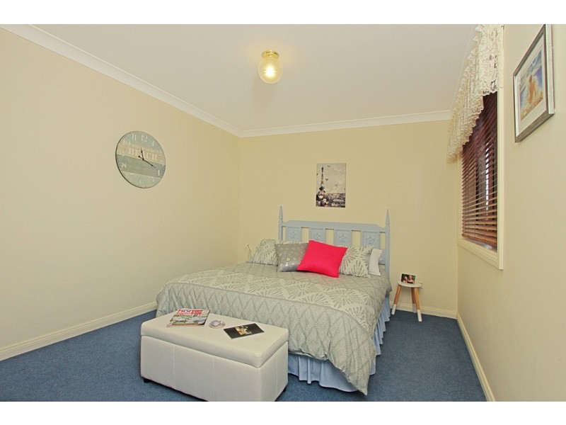 3 Blaxland Crescent, Sunshine Bay NSW 2536