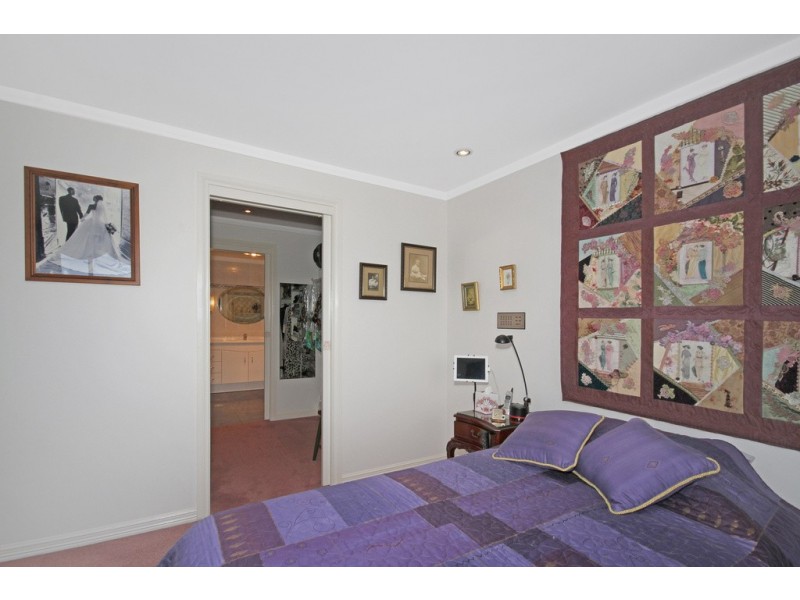 81 Vista Avenue, Catalina NSW 2536