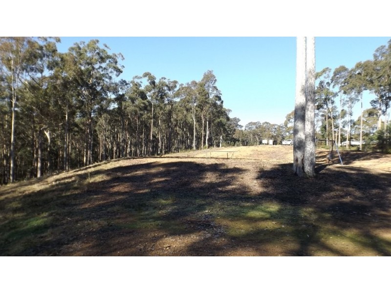 8 Woodlot Place, Batehaven NSW 2536