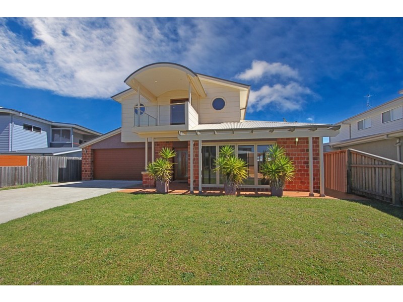 31 Bagarin Avenue, Tomakin NSW 2537