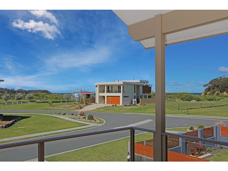 31 Bagarin Avenue, Tomakin NSW 2537