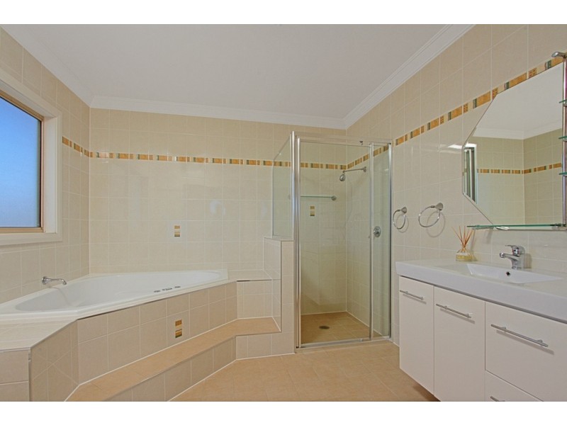 31 Bagarin Avenue, Tomakin NSW 2537