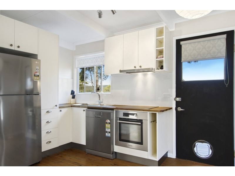 10 Riverview Crescent, Catalina NSW 2536