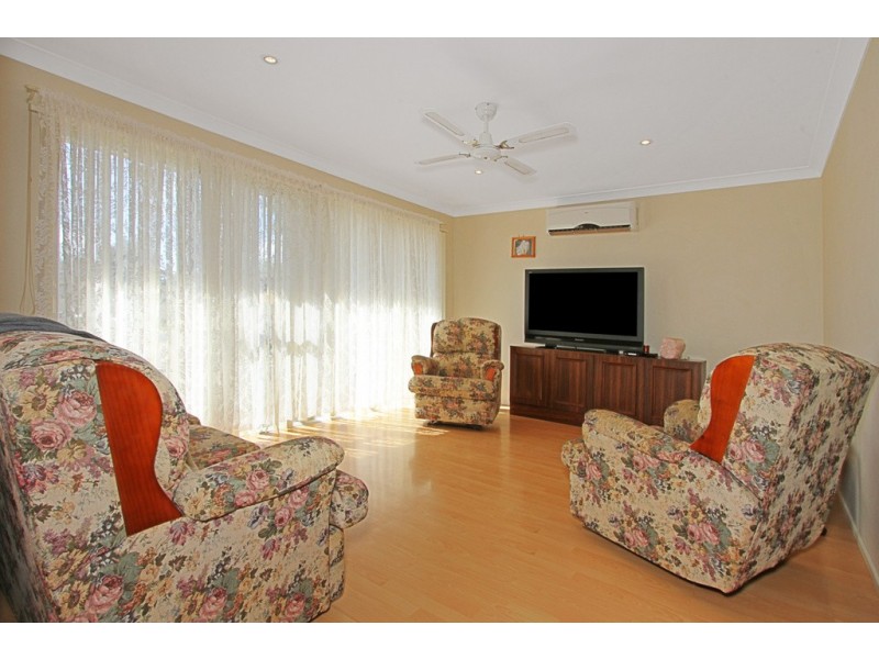 11 Hillview Place, Sunshine Bay NSW 2536