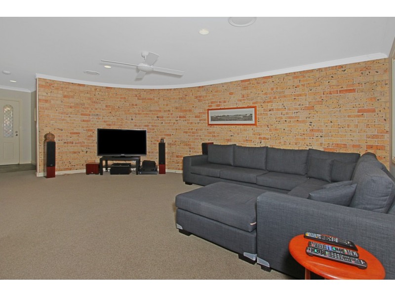 4/4 Lisa Place, Sunshine Bay NSW 2536