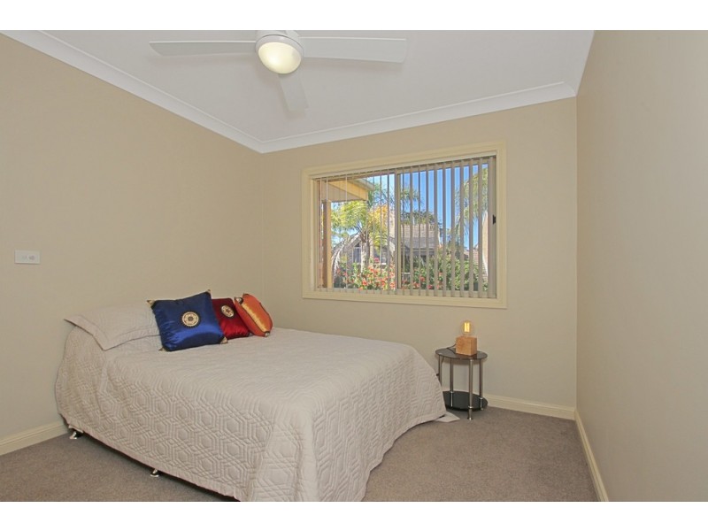 4/4 Lisa Place, Sunshine Bay NSW 2536