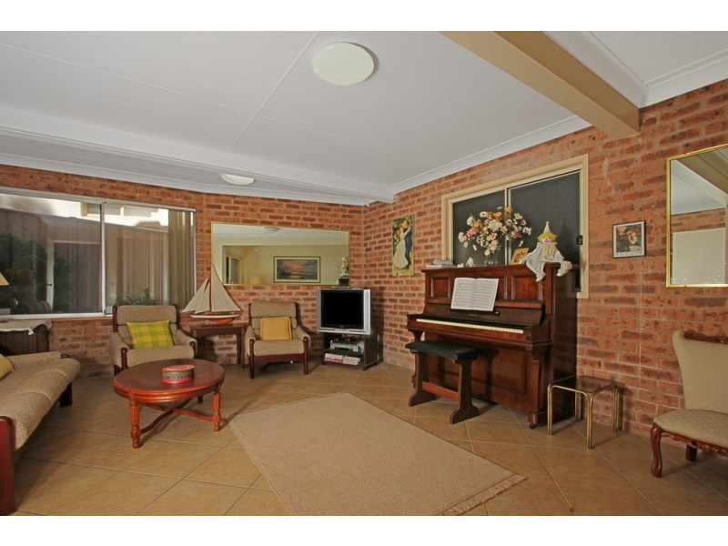 17 Denham Ave, Denhams Beach NSW 2536