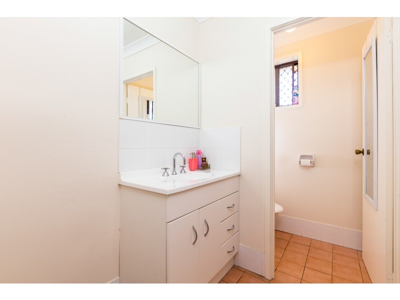 1 Berry Place, Surf Beach NSW 2536