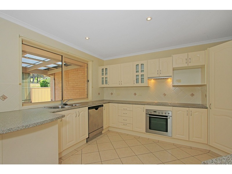 4/17 Eric Fenning Drive, Surf Beach NSW 2536