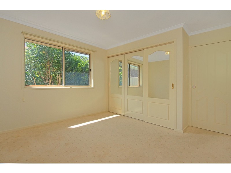 4/17 Eric Fenning Drive, Surf Beach NSW 2536