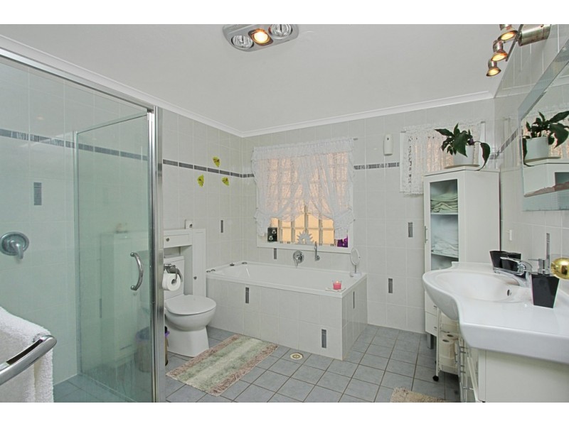 27 Tasman Street, Surf Beach NSW 2536