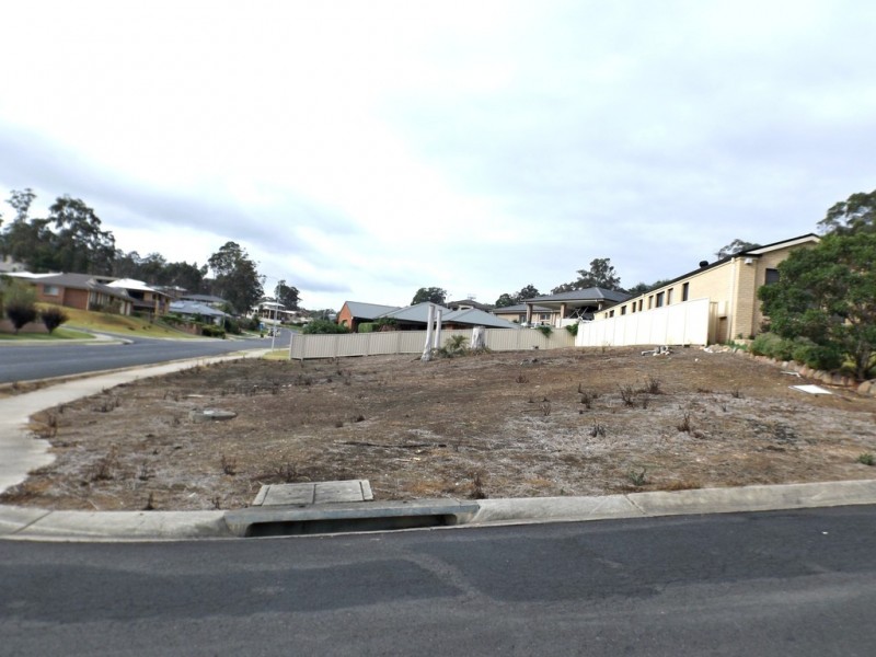 1 Dampier Place, Sunshine Bay NSW 2536