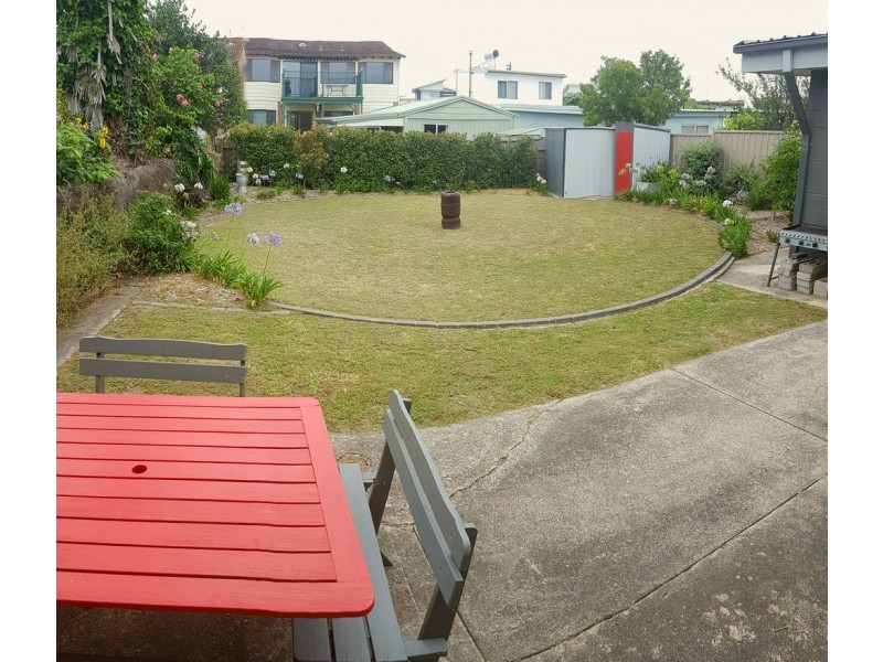 36 Deakin Parade, Tomakin NSW 2537