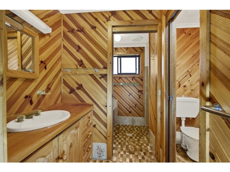 32 Cook Avenue, Surf Beach NSW 2536