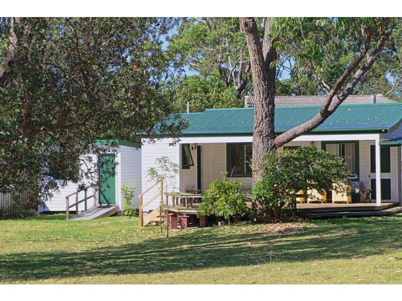 8-10 Candlagan Drive, Broulee NSW 2537