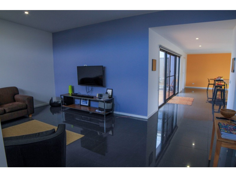 4 Griffiths Run, Broulee NSW 2537