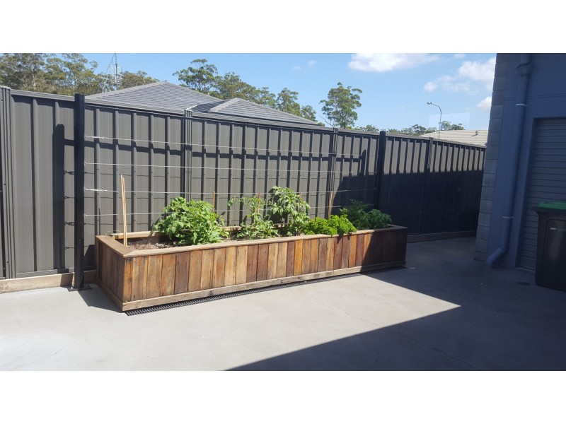 4 Griffiths Run, Broulee NSW 2537