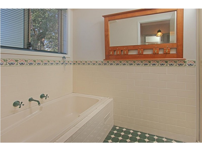 9 Northside Close, North Batemans Bay NSW 2536