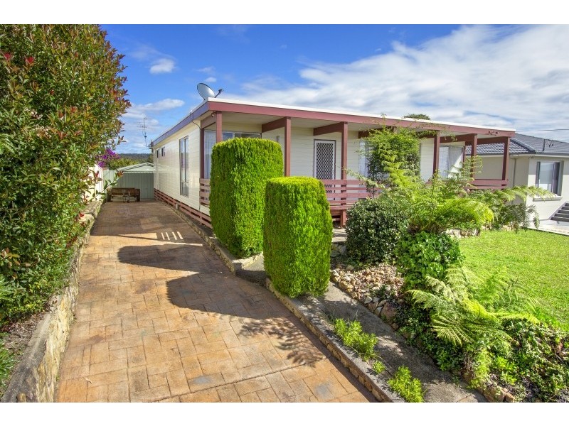 18 Joseph Street, Batehaven NSW 2536