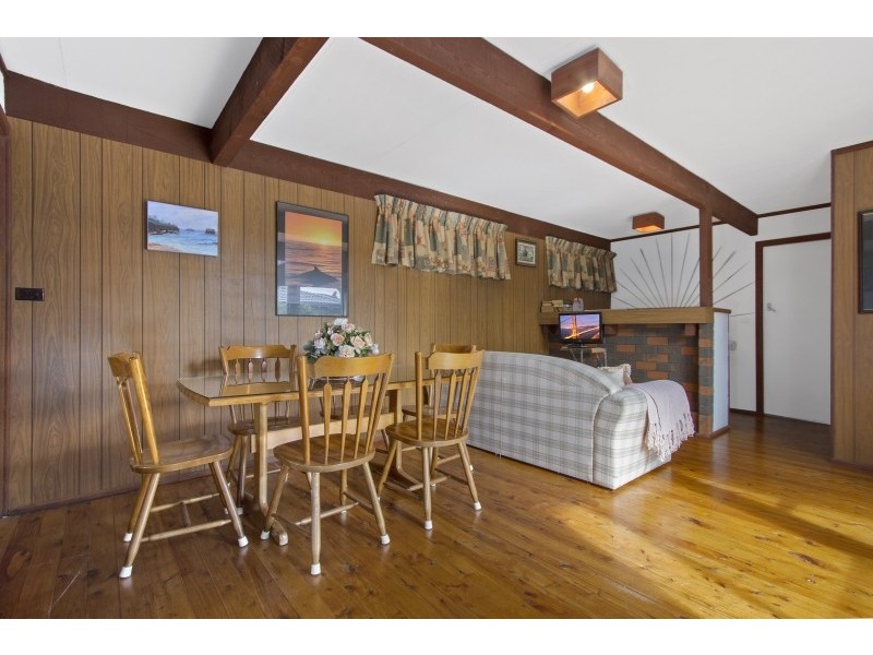 18 Joseph Street, Batehaven NSW 2536