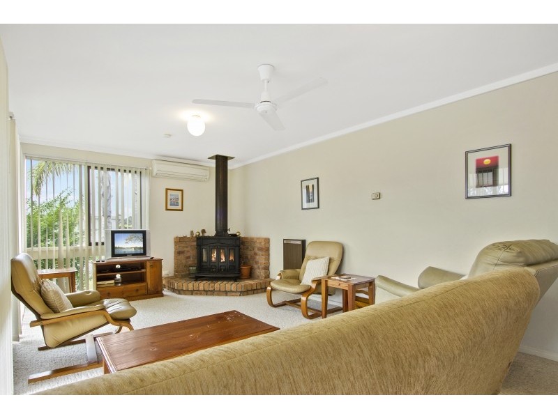 6 Joseph Street, Batehaven NSW 2536