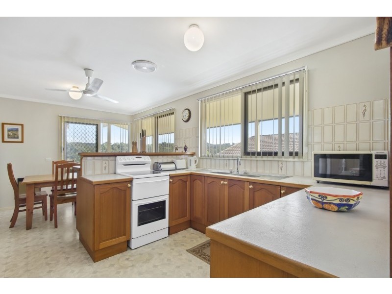 6 Joseph Street, Batehaven NSW 2536