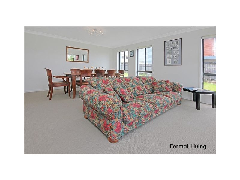 4 Beachside Boulevard, Tomakin NSW 2537