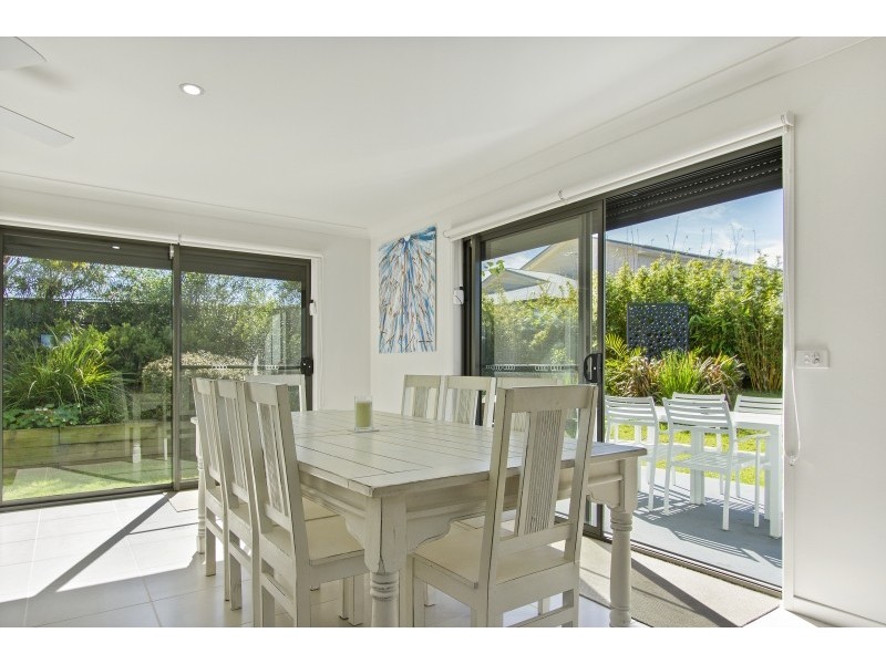 4 Beachside Boulevard, Tomakin NSW 2537