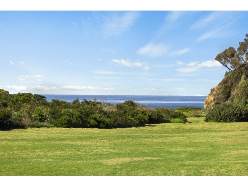 4 Beachside Boulevard, Tomakin NSW 2537
