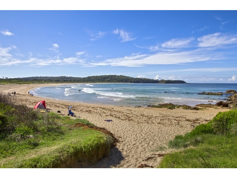 4 Beachside Boulevard, Tomakin NSW 2537