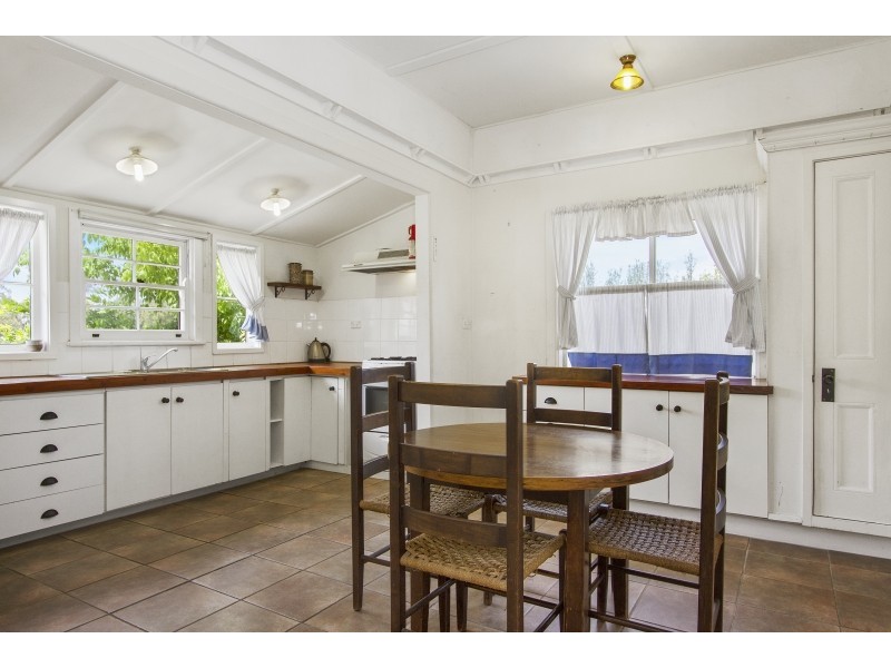 24 Page Street, Moruya NSW 2537