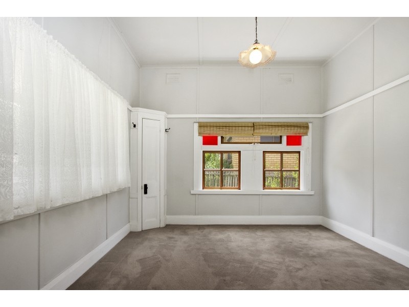 24 Page Street, Moruya NSW 2537