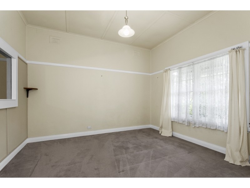 24 Page Street, Moruya NSW 2537