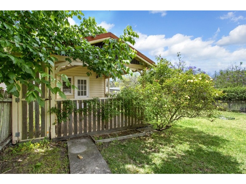 24 Page Street, Moruya NSW 2537