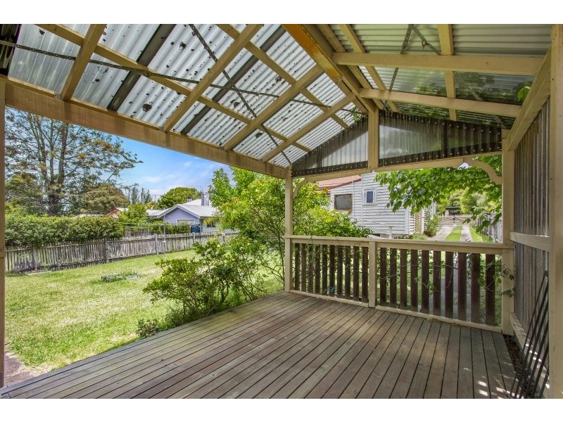 24 Page Street, Moruya NSW 2537