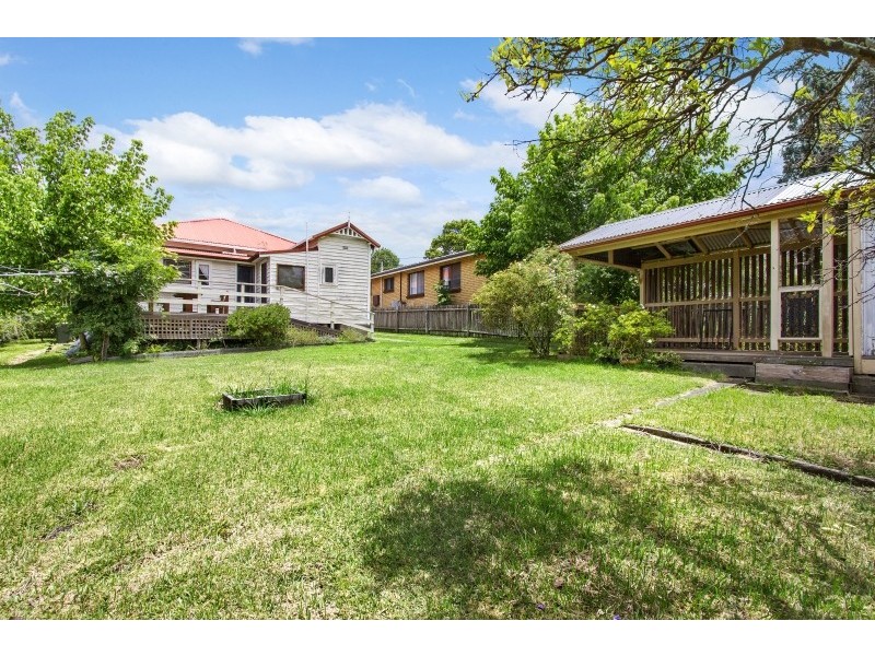 24 Page Street, Moruya NSW 2537