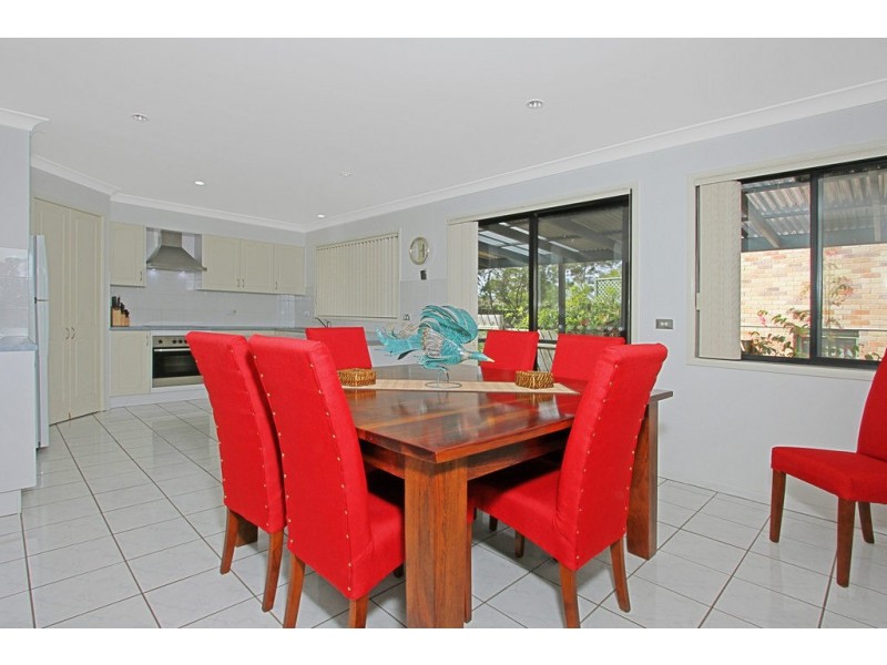 17A Highview Avenue, Surf Beach NSW 2536