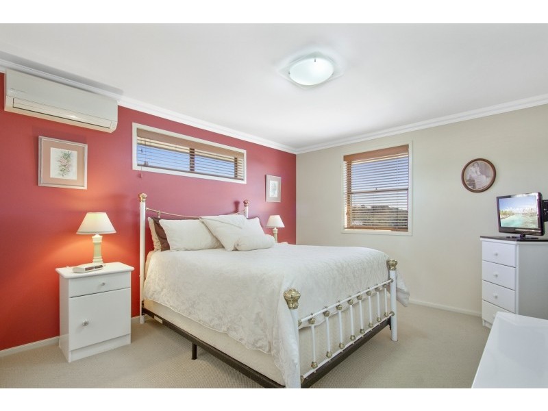 20 Mawson Place, Sunshine Bay NSW 2536