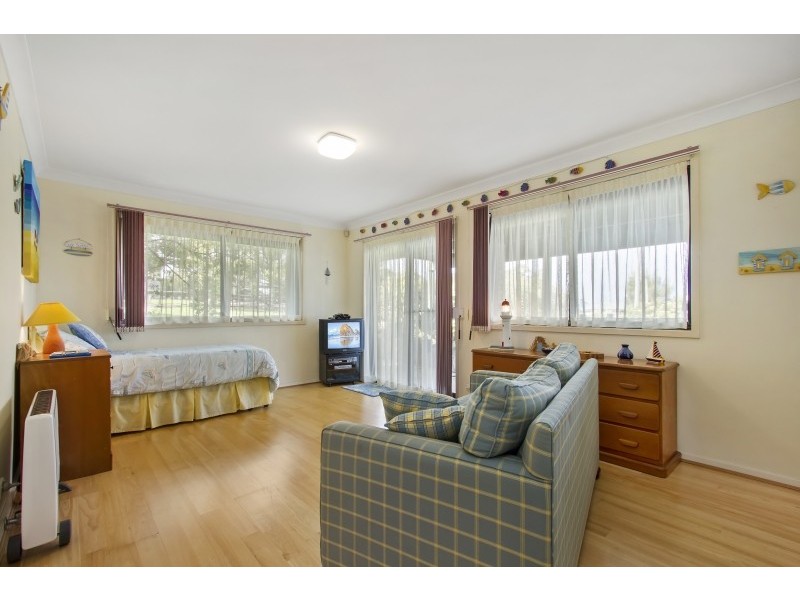 84 Annetts Parade, Mossy Point NSW 2537
