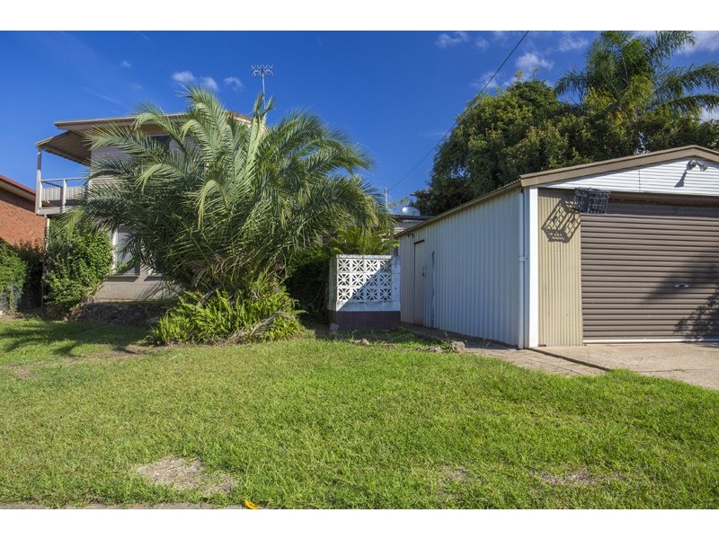 4 Pine Street, Batehaven NSW 2536